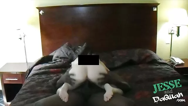 Adolescente sospechosa se morritas calientes cojiendo ofreció a follar con un policía por su libertad
