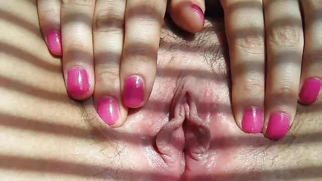 La nalgonas y calientes ama de casa de grandes tetas Kathy Kozy limpia y folla en Allover30