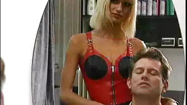 Ein abuelas calientes xvideos grosser Schwanze Junge ist seiner Freundin uberrascht