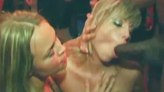 Gangbang Archive Fiesta de gangbang amateur colegialas calientes reales vintage