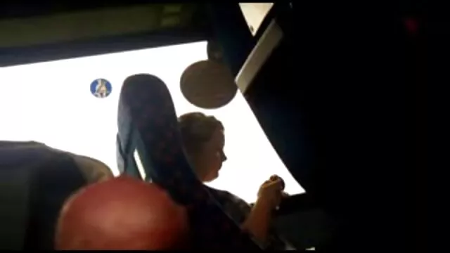 Amante con colegialas calientes virgenes esclavo de baño