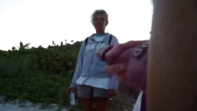 Follando a esta esposas calientes videos rusa en su culo cuando ella ha terminado de chupar!