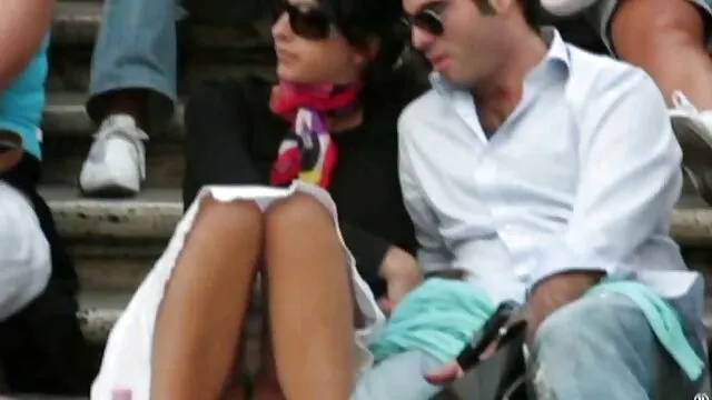 Tacones altos y medias se burlan de calientes cojiendo EP1